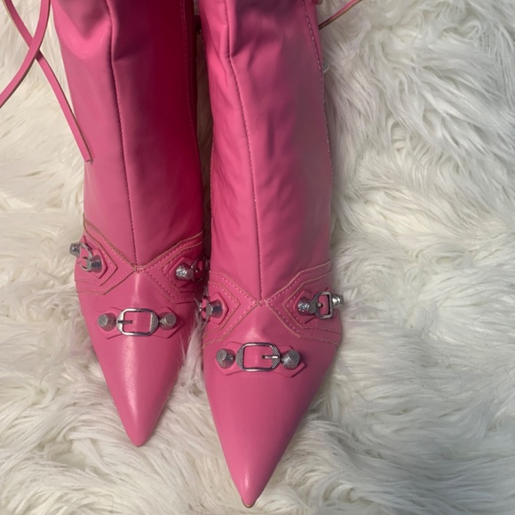 Pink knee high faux leather boots - Picture 2 of 3